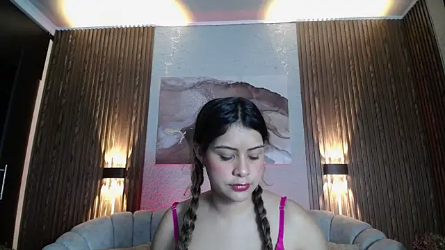 CurlyDani online show from 04/17/26, 02:03