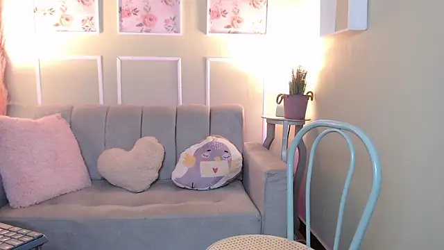 Snapshot of CurlyDani chatting on 02/28/26, 02:22 CurlyDani online show from 02/28/26, 02:22