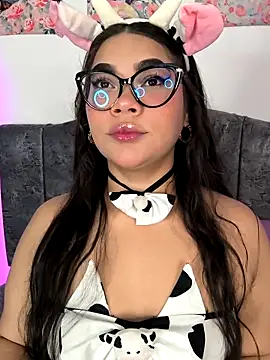 Vale Walker online show from 10/31/25, 06:10