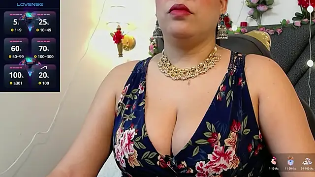Snapshot of IndraKaur_ chatting on 05/21/26, 12:35 IndraKaur online show from 05/21/26, 12:35
