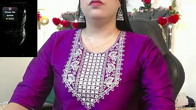IndraKaur  online show from 02/25/26, 11:43