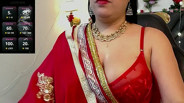 Snapshot of IndraKaur_ chatting on 04/28/26, 12:20 IndraKaur online show from 04/28/26, 12:20