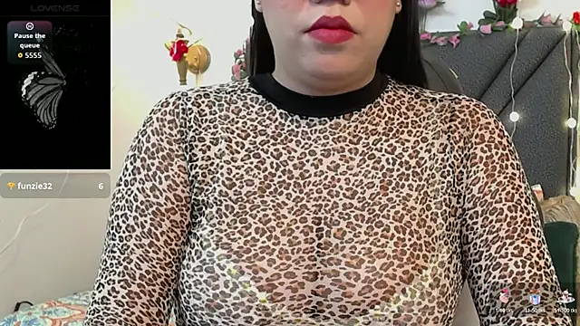 Snapshot of IndraKaur_ chatting on 04/20/26, 12:08 IndraKaur online show from 04/20/26, 12:08