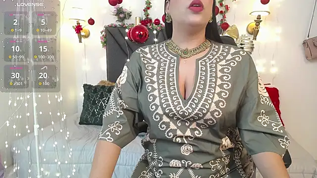 IndraKaur  online show from 11/21/25, 01:10