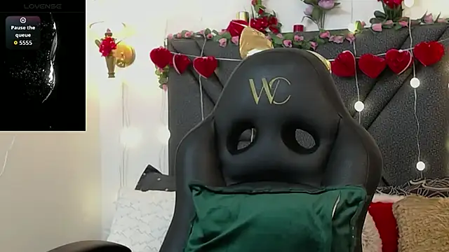 IndraKaur  online show from 03/28/26, 12:06