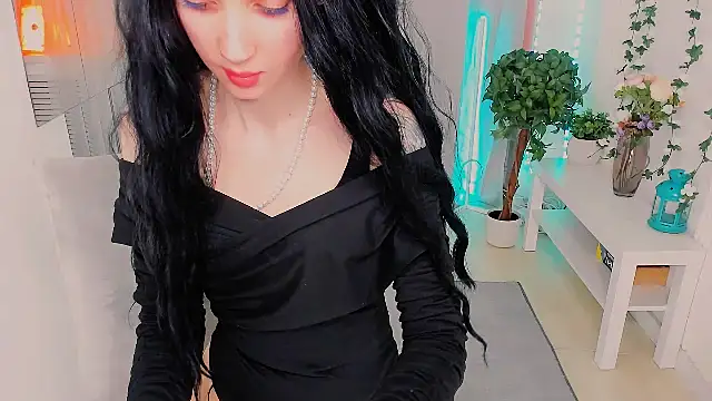 HollyVex online show from 11/19/25, 03:56