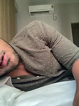 Snapshot of Teej_ chatting on 06/10/26, 10:05 Teej online show from 06/10/26, 10:05