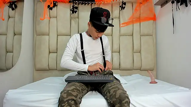 Felipe Cold online show from 10/25/25, 02:44