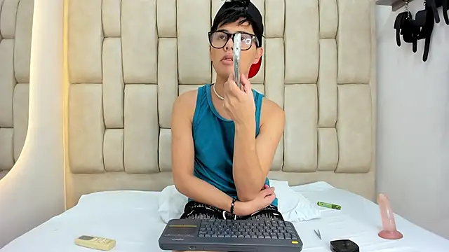 Felipe Cold online show from 10/15/25, 02:21