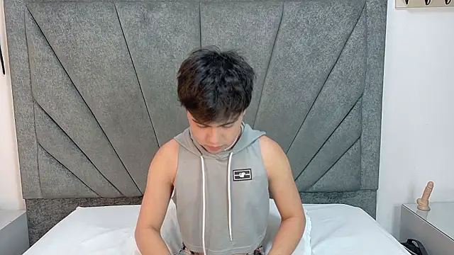 Snapshot of Felipe_Cold chatting on 02/04/26, 02:17 Felipe Cold online show from 02/04/26, 02:17