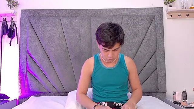 Snapshot of Felipe_Cold chatting on 02/01/26, 02:21 Felipe Cold online show from 02/01/26, 02:21