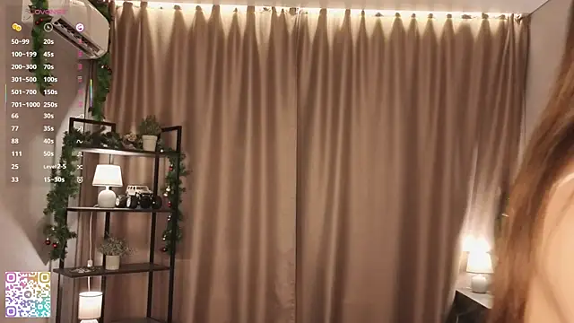 MinaMancilla online show from 12/18/25, 04:39