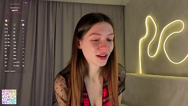 MinaMancilla online show from 11/03/25, 04:17