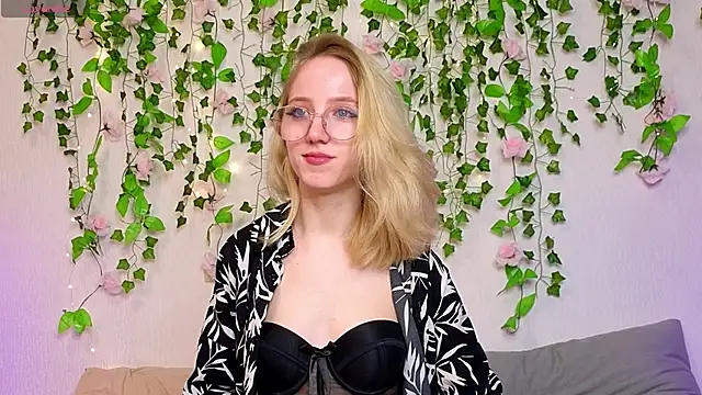 EmmaNovak online show from 03/10/26, 07:29