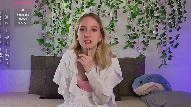EmmaNovak online show from 03/28/26, 09:16