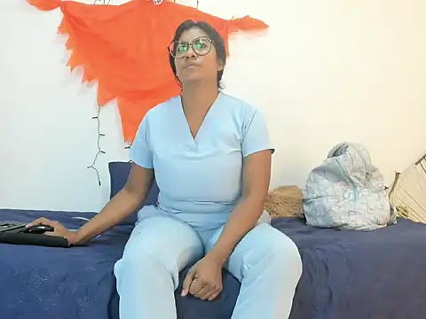  Miaa khalifa  online show from 10/21/25, 12:15