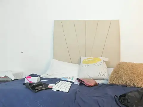  Miaa khalifa  online show from 10/09/25, 12:17