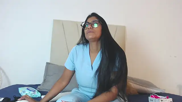  Miaa khalifa  online show from 11/13/25, 12:53