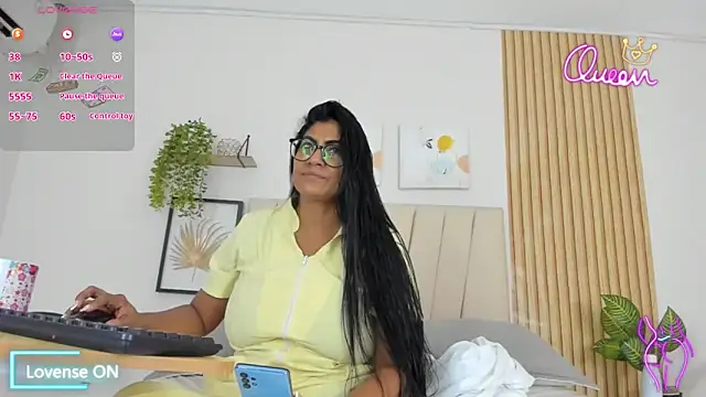  Miaa khalifa  online show from 06/12/26, 12:25