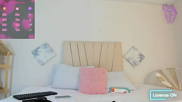  Miaa khalifa  online show from 03/04/26, 12:13