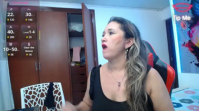 Snapshot of noelia_milf19 chatting on 07/06/26, 10:11 noelia milf19 online show from 07/06/26, 10:11