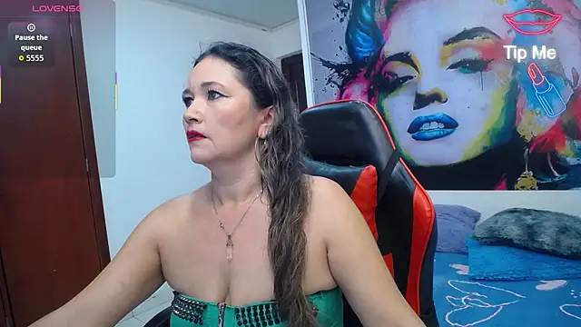 Snapshot of noelia_milf19 chatting on 07/11/26, 12:22 noelia milf19 online show from 07/11/26, 12:22