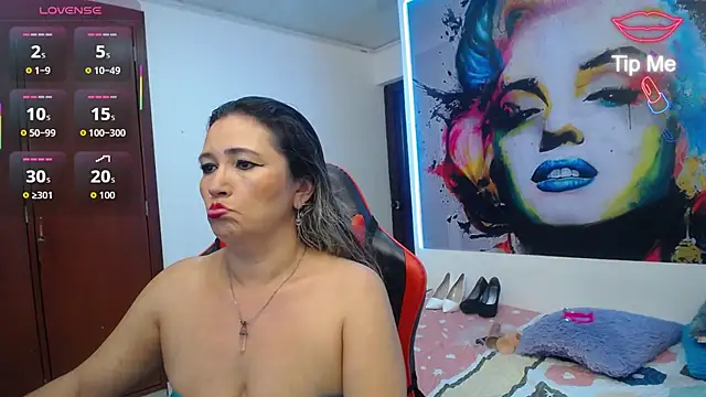 Snapshot of noelia_milf19 chatting on 07/07/26, 01:52 noelia milf19 online show from 07/07/26, 01:52
