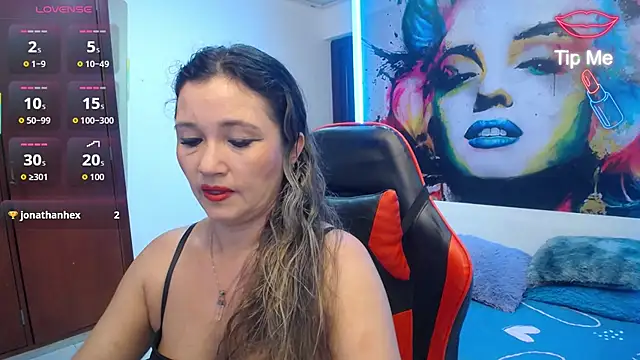 Snapshot of noelia_milf19 chatting on 07/14/26, 12:43 noelia milf19 online show from 07/14/26, 12:43