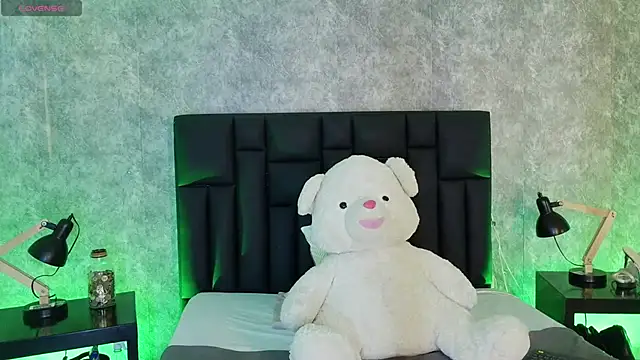crystaldarliing online show from 05/28/26, 04:13