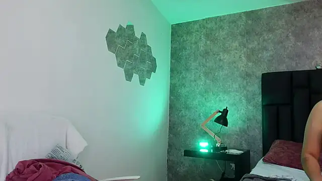crystaldarliing online show from 04/30/26, 04:47