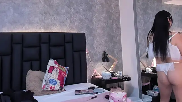 crystaldarliing online show from 11/13/25, 04:00