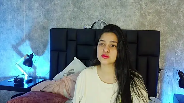 crystaldarliing online show from 05/11/26, 07:00