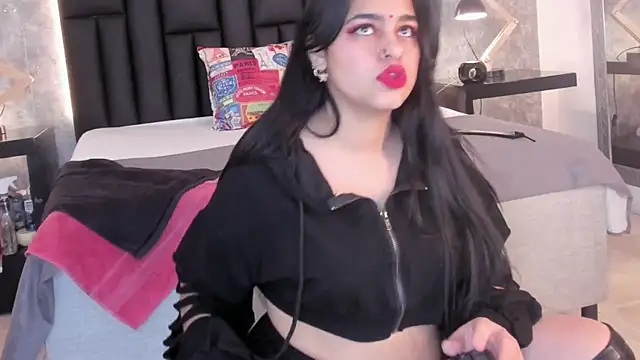 crystaldarliing online show from 11/07/25, 02:43