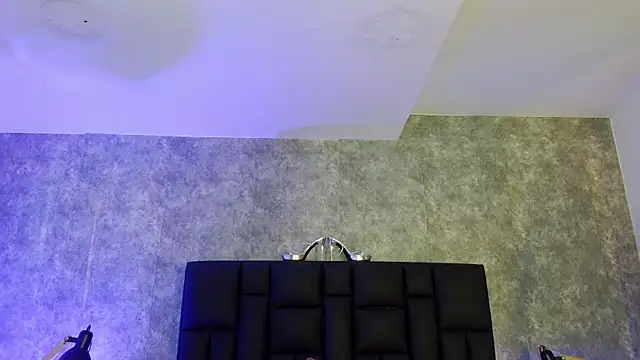 crystaldarliing online show from 04/29/26, 05:30
