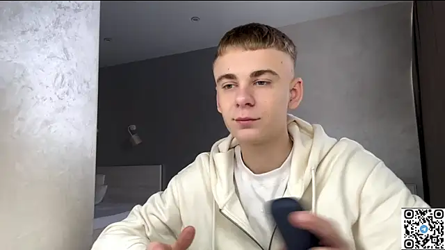 Snapshot of echowraith chatting on 11/15/25, 10:19 echowraith online show from 11/15/25, 10:19