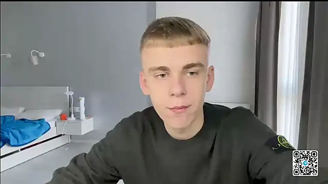 Snapshot of echowraith chatting on 12/15/25, 11:38 echowraith online show from 12/15/25, 11:38