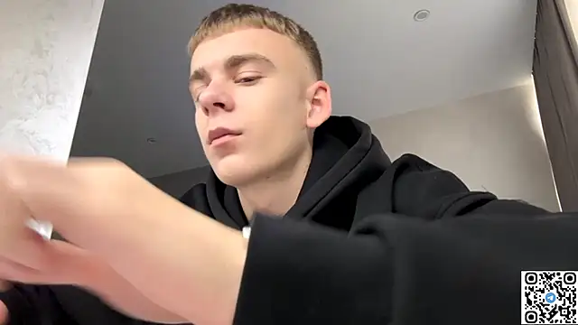 Snapshot of echowraith chatting on 10/24/25, 09:08 echowraith online show from 10/24/25, 09:08