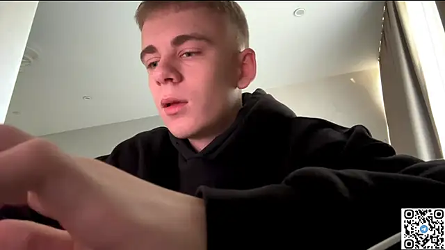 Snapshot of echowraith chatting on 09/27/25, 05:24 echowraith online show from 09/27/25, 05:24