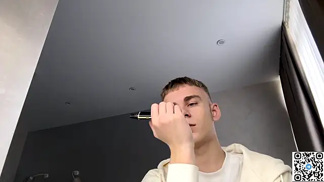 Snapshot of echowraith chatting on 10/23/25, 01:10 echowraith online show from 10/23/25, 01:10