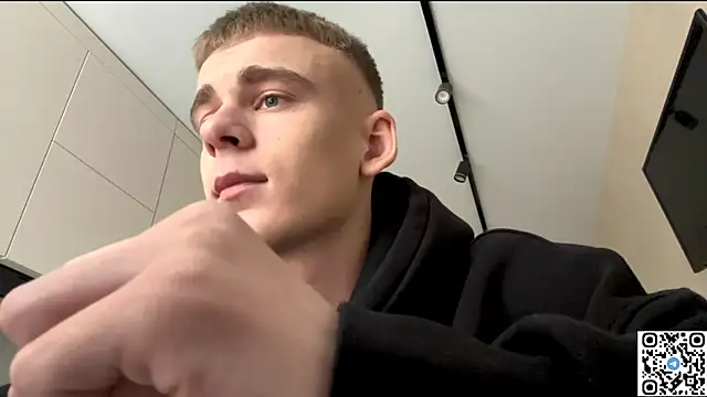 Snapshot of echowraith chatting on 10/14/25, 11:11 echowraith online show from 10/14/25, 11:11