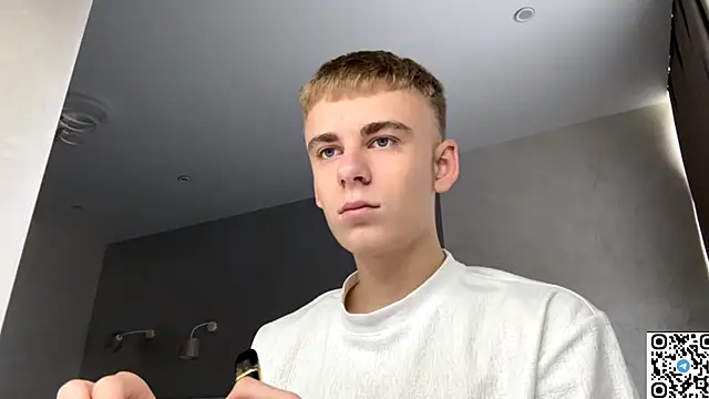 Snapshot of echowraith chatting on 09/13/25, 06:57 echowraith online show from 09/13/25, 06:57