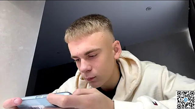 Snapshot of echowraith chatting on 10/12/25, 06:26 echowraith online show from 10/12/25, 06:26