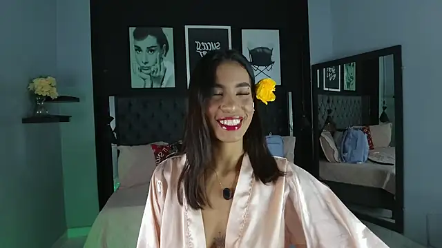 Snapshot of kitty_collins_ chatting on 11/24/25, 11:54 kitty collins online show from 11/24/25, 11:54