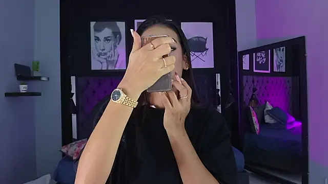 Snapshot of kitty_collins_ chatting on 02/11/26, 11:54 kitty collins online show from 02/11/26, 11:54