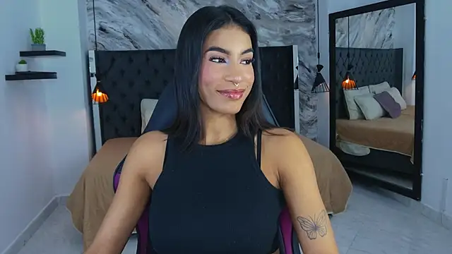Snapshot of kitty_collins_ chatting on 05/15/26, 12:03 kitty collins online show from 05/15/26, 12:03