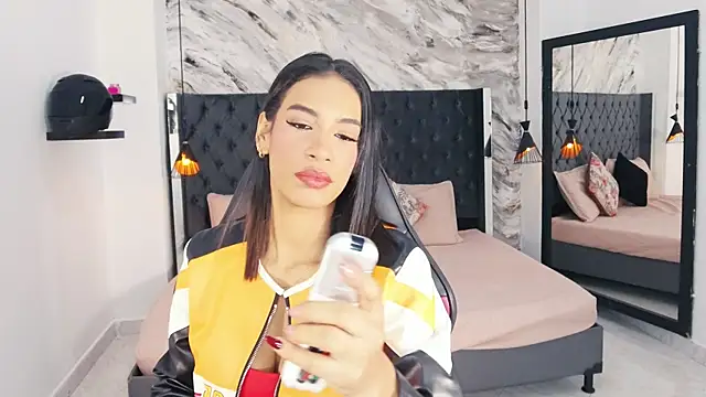 kitty collins  online show from 07/22/26, 11:34