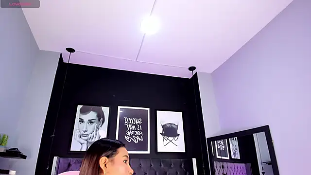 Snapshot of kitty_collins_ chatting on 09/19/25, 11:14 kitty collins online show from 09/19/25, 11:14