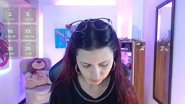 Snapshot of AlanaGarcia19 chatting on 12/16/25, 11:58 AlanaGarcia19 online show from 12/16/25, 11:58