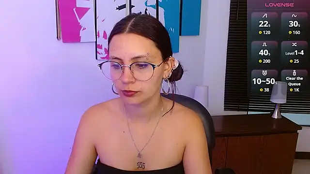 Snapshot of AlanaGarcia19 chatting on 10/16/25, 11:51 AlanaGarcia19 online show from 10/16/25, 11:51
