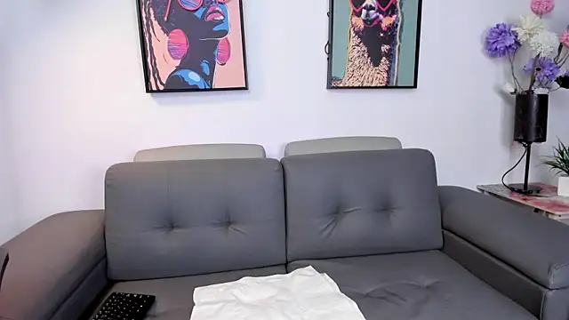 leyah  online show from 03/20/26, 12:50